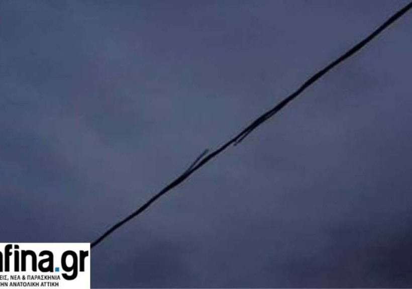 Κακοκαιρία: Κολώνα της ΔΕΗ στη Ραφήνα «έσκασε» σαν πυροτέχνημα (vid)