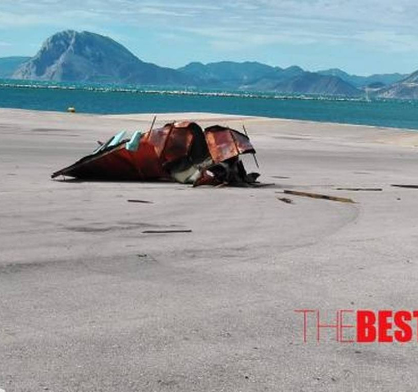 Πάτρα: Στέγη κτηρίου εκτοξεύτηκε από τον αέρα στο παλιό λιμάνι