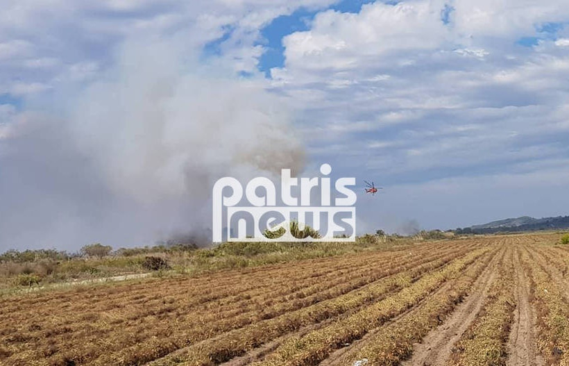 Φωτιά ΤΩΡΑ - Ηλεία: Καίγονται σπίτια στη Σπιάτζα (pics&vid)