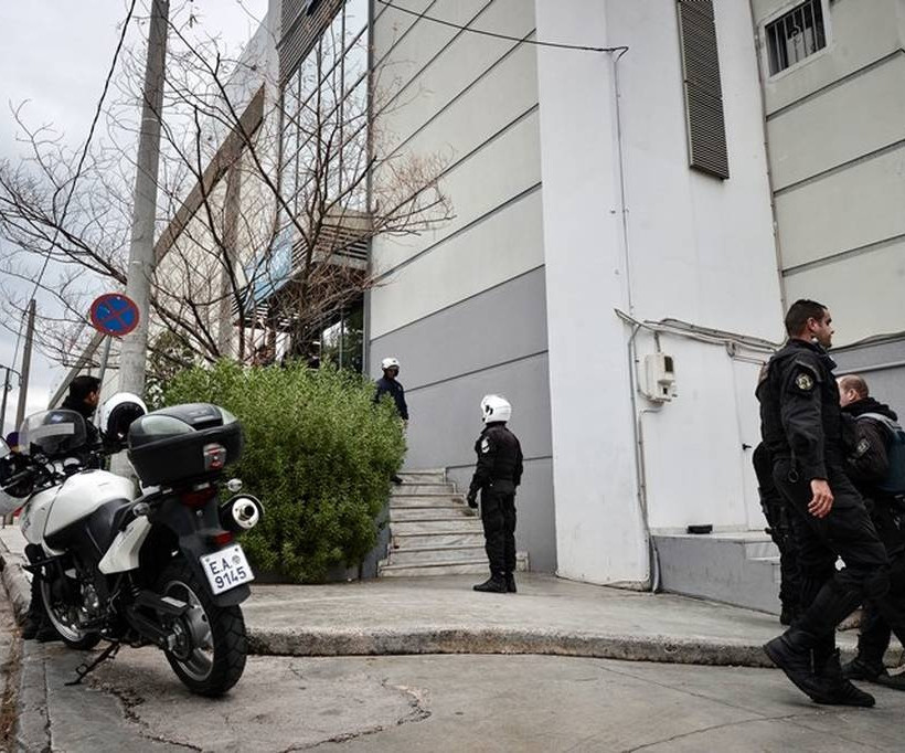 Ληστεία χρηματαποστολής σε εμπορικό κέντρο στο Μαρούσι - Έβγαλαν όπλο μπροστά σε πολίτες