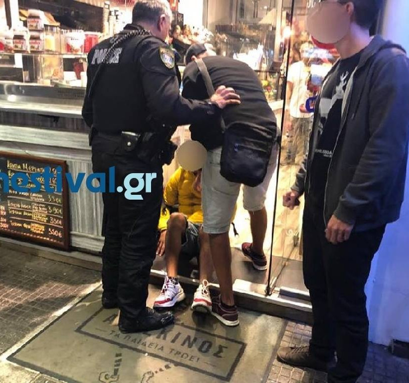 Θεσσαλονίκη: Αιματηρή επίθεση με μαχαίρι σε Αλγερινό στο κέντρο της πόλης (pics)