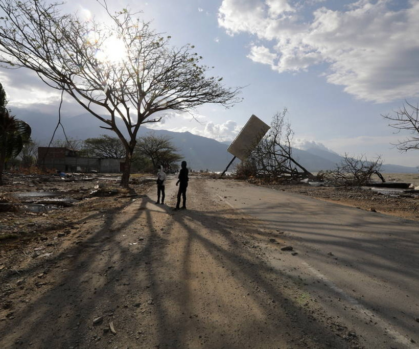 Ανείπωτη τραγωδία στην Ινδονησία: Τουλάχιστον 2.000 οι νεκροί - Χιλιάδες αγνοούμενοι (pics+vid)