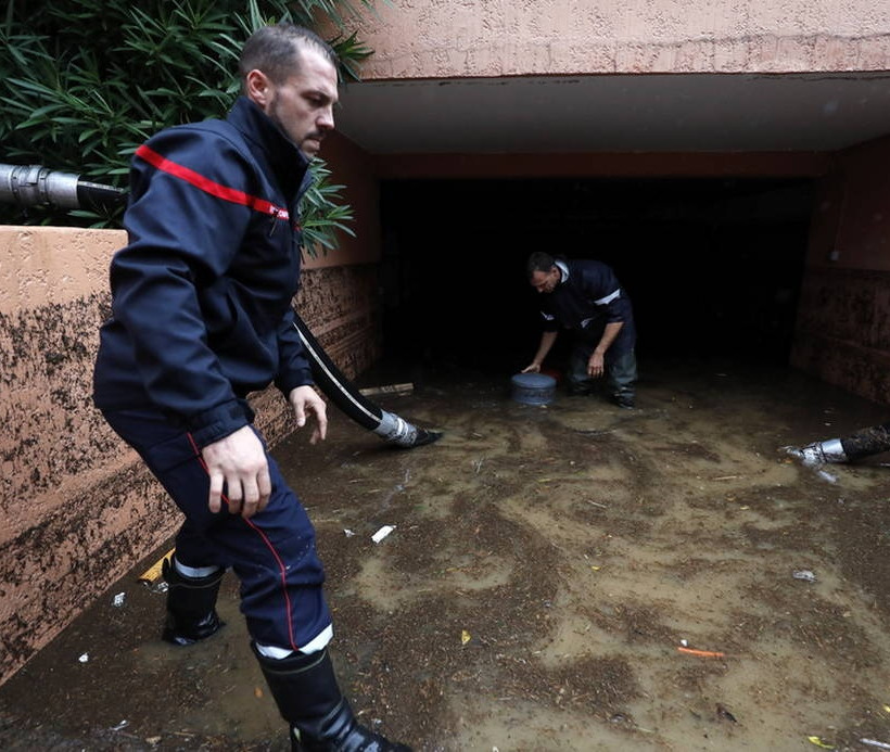 Τραγωδία στη Γαλλία: Δύο νεκροί από ορμητικούς χειμάρρους 