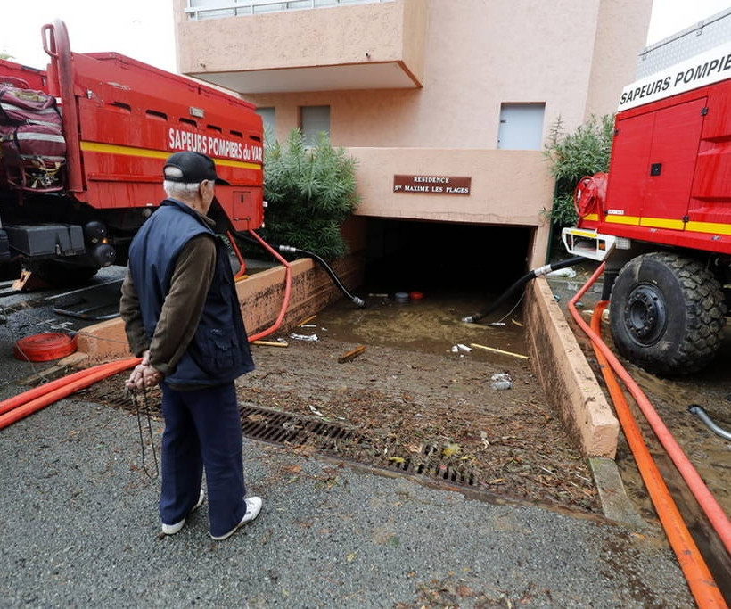 Τραγωδία στη Γαλλία: Δύο νεκροί από ορμητικούς χειμάρρους 