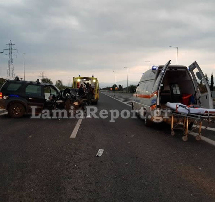 Τροχαίο - σοκ στη Λαμία: Ένας νεκρός και δύο τραυματίες (pics)