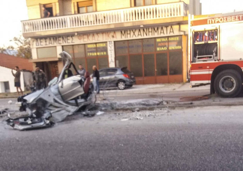 Σπαραγμός και οδύνη σε Καβάλα και Δράμα για το φρικιαστικό θάνατο των δύο νέων στην άσφαλτο (pics)