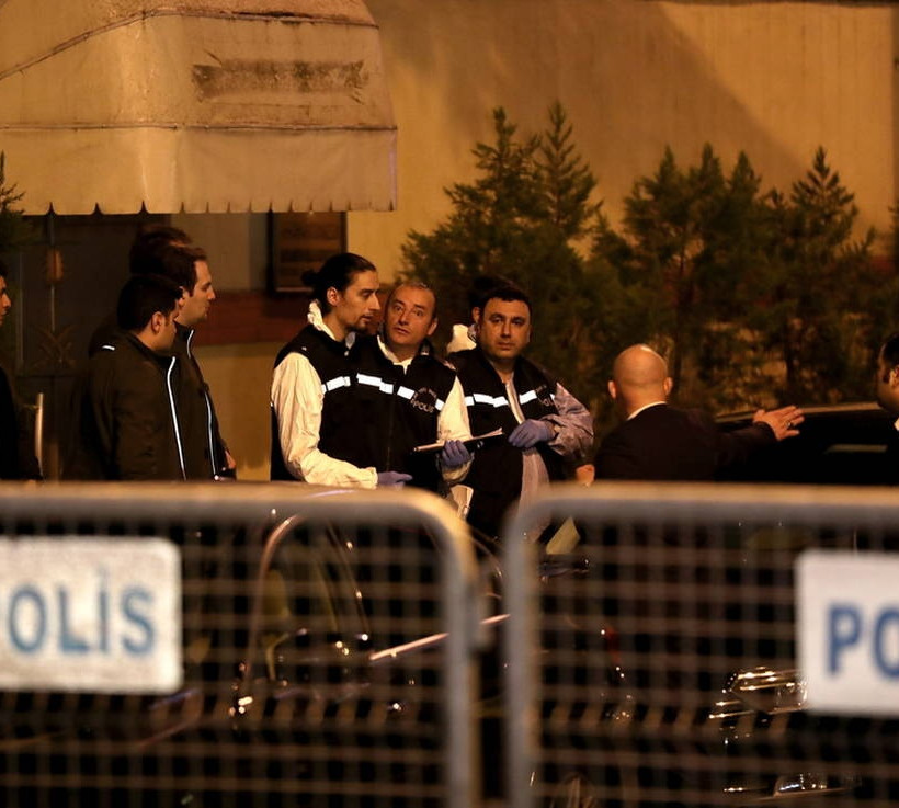 Υπόθεση Κασόγκι: Χαράματα έφυγαν από το σαουδαραβικό προξενείο οι Τούρκοι αστυνομικοί (pics)