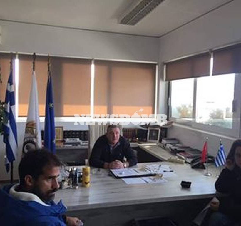 Πυρόπληκτοι: Παραμένουν τα προβλήματα - Διαμαρτυρία στο Δημαρχείο Νέας Μάκρης (vid)