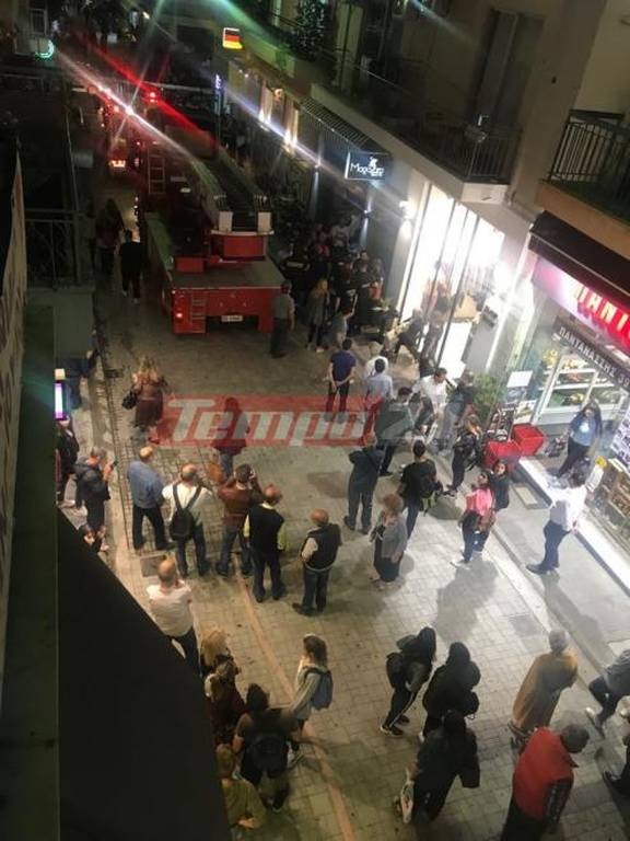 Πάτρα: Πανικός στο κέντρο της πόλης από φωτιά σε διαμέρισμα (pics&vid)