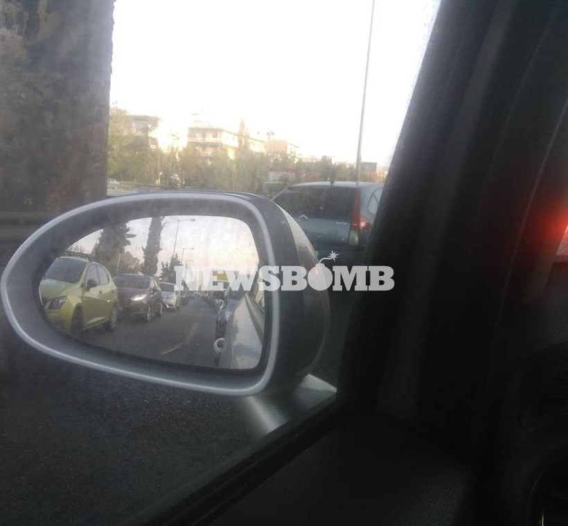 Κίνηση ΤΩΡΑ στους δρόμους: Πού παρατηρούνται προβλήματα