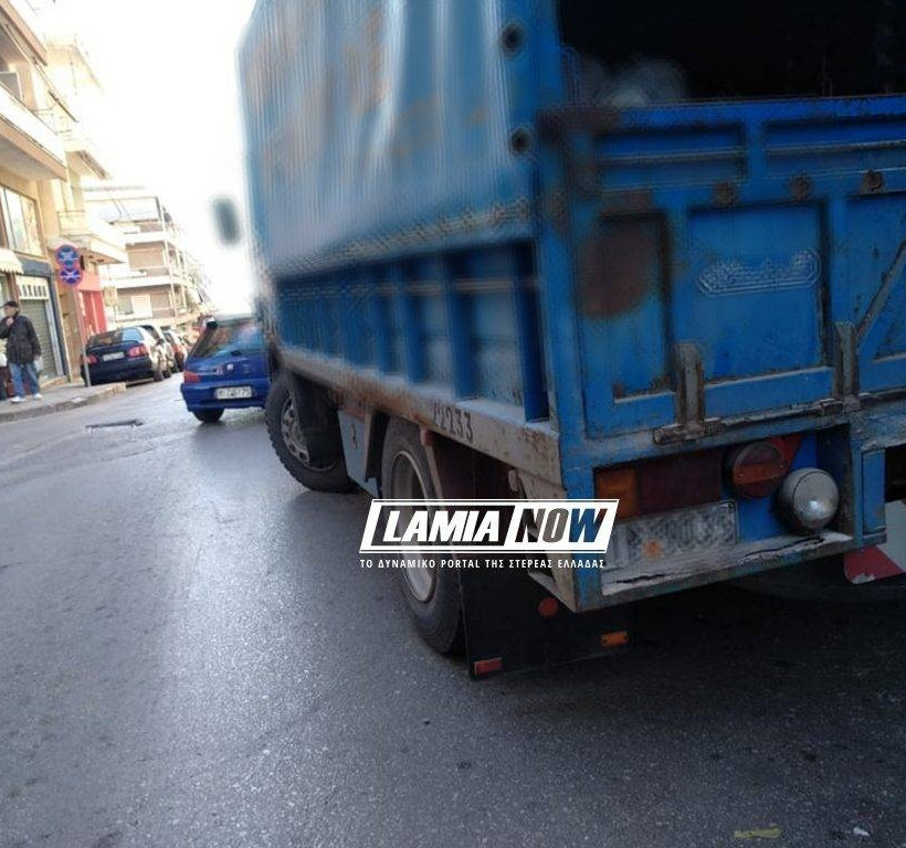 Λαμία: Λάστιχο εκτοξεύτηκε από φορτηγό και τραυμάτισε μία γυναίκα