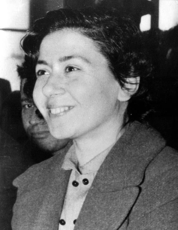 Σαν σήμερα το 2009 έφυγε από τη ζωή η Έλλη Παππά (Pics+Vid)