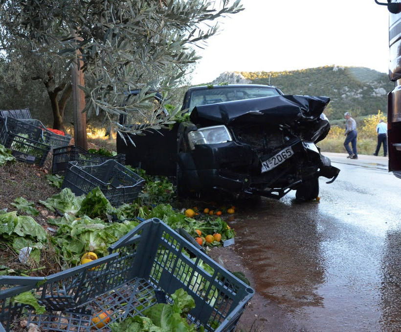 Εικόνες - ΣΟΚ από το θανατηφόρο τροχαίο στο Ναύπλιο