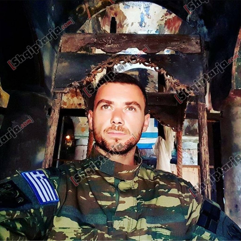 Αργυρόκαστρο: Ομογενής ύψωσε την ελληνική σημαία, την κατέβασαν και άνοιξε πυρ