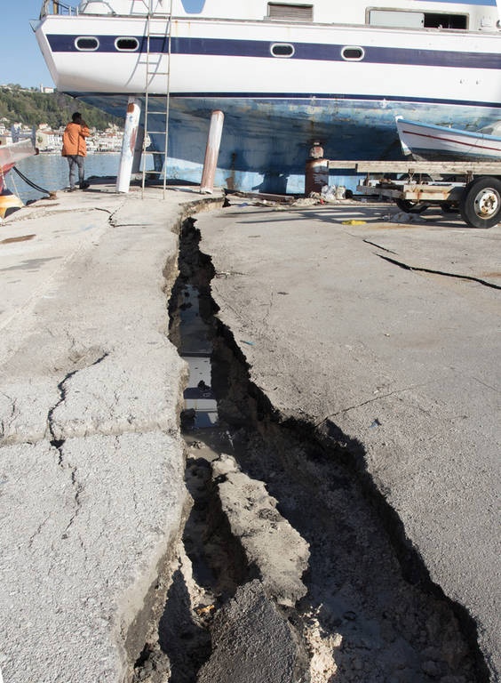 Ζάκυνθος: Μετακινήθηκε το νησί από τον σεισμό (pics)