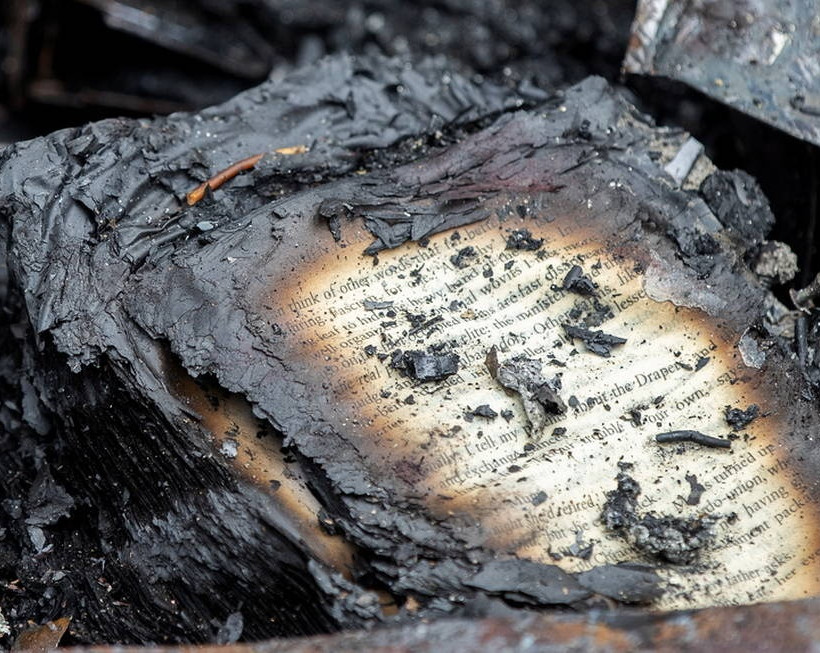 Τραγωδία στη Νότια Αφρική: Ένα μωρό και μια έγκυος ανάμεσα στους νεκρούς της τεράστιας πυρκαγιάς 