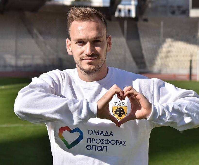 Με φανέλα «Ομάδα Προσφοράς ΟΠΑΠ» το ντέρμπι ΠΑΟ - ΑΕΚ - Pregame από Κουρμπέλη και Μπακάκη 