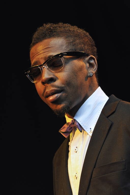 Θλίψη: Πέθανε ο ταλαντούχος μουσικός της τζαζ Ρόι Χάργκροβ (pics)