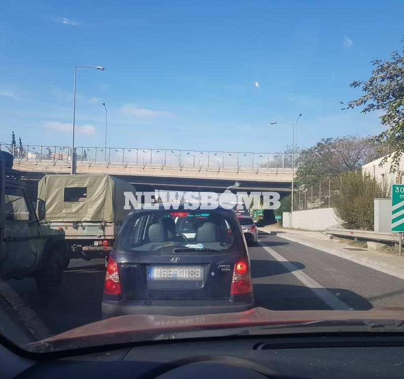 ΕΚΤΑΚΤΟ - Αττική Οδός: Έκλεισε η έξοδος προς Λαμία – Ουρές χιλιομέτρων (pics)