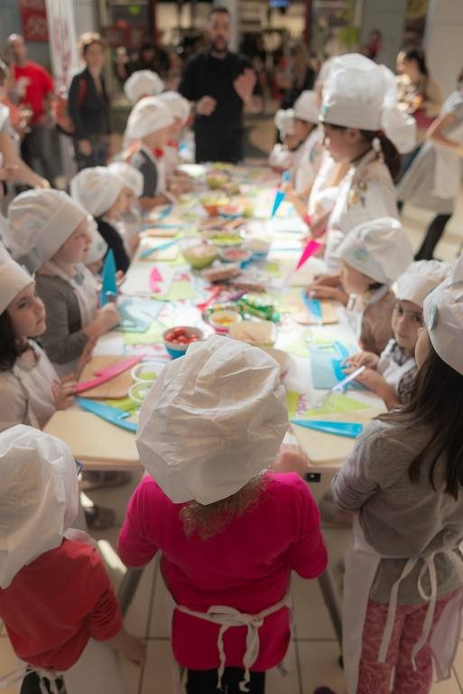 Μικροί chefs μαγείρεψαν... με κοτοπαριζάκι ΠΙΝΔΟΣ!