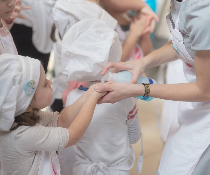 Μικροί chefs μαγείρεψαν... με κοτοπαριζάκι ΠΙΝΔΟΣ!