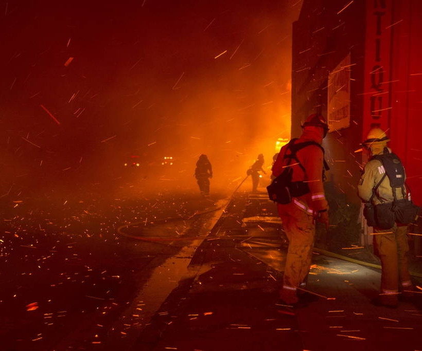 Πύρινη κόλαση στην Καλιφόρνια - Φόβοι για νεκρούς (pics&vids)
