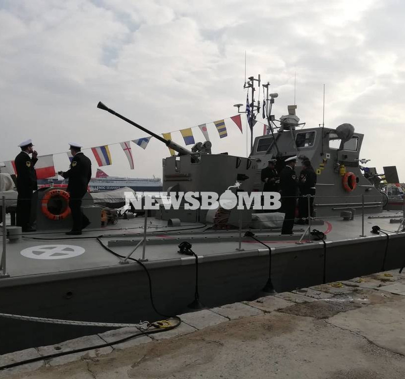 Μυτιλήνη: Έκλεψε την παράσταση η επίδειξη αεροσκάφους F–16  της ΠΑ «ΖΕΥΣ» (pics+vid)