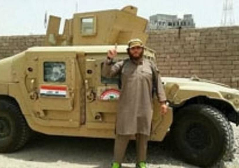 Βίντεο που «παγώνει» το αίμα: O τζιχαντιστής της Μελβούρνης καρφώνει με μαχαίρι θύμα στο λαιμό