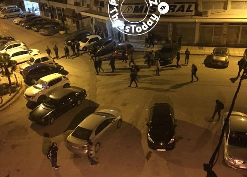 Επεισόδια στη Θεσσαλονίκη: Αλλοδαποί πιάστηκαν στα χέρια μεταξύ τους (pics+vids)