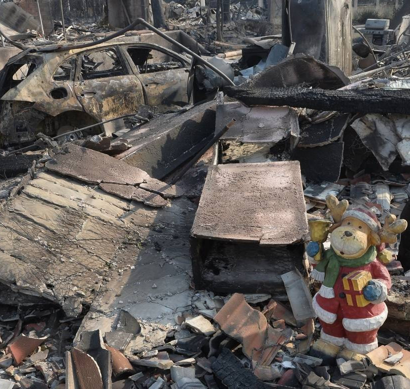 Φρίκη δίχως τέλος: Ανεξέλεγκτες οι φονικές πυρκαγιές στην Καλιφόρνια – Στους 44 οι νεκροί (Vids)