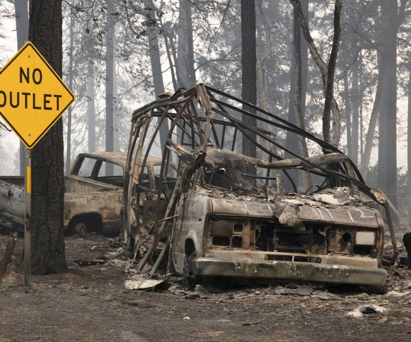 Φρίκη δίχως τέλος: Ανεξέλεγκτες οι φονικές πυρκαγιές στην Καλιφόρνια – Στους 44 οι νεκροί (Vids)