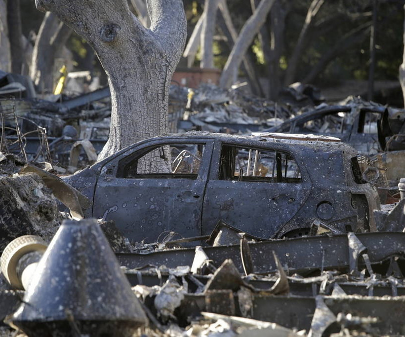 Φρίκη δίχως τέλος: Ανεξέλεγκτες οι φονικές πυρκαγιές στην Καλιφόρνια – Στους 44 οι νεκροί (Vids)