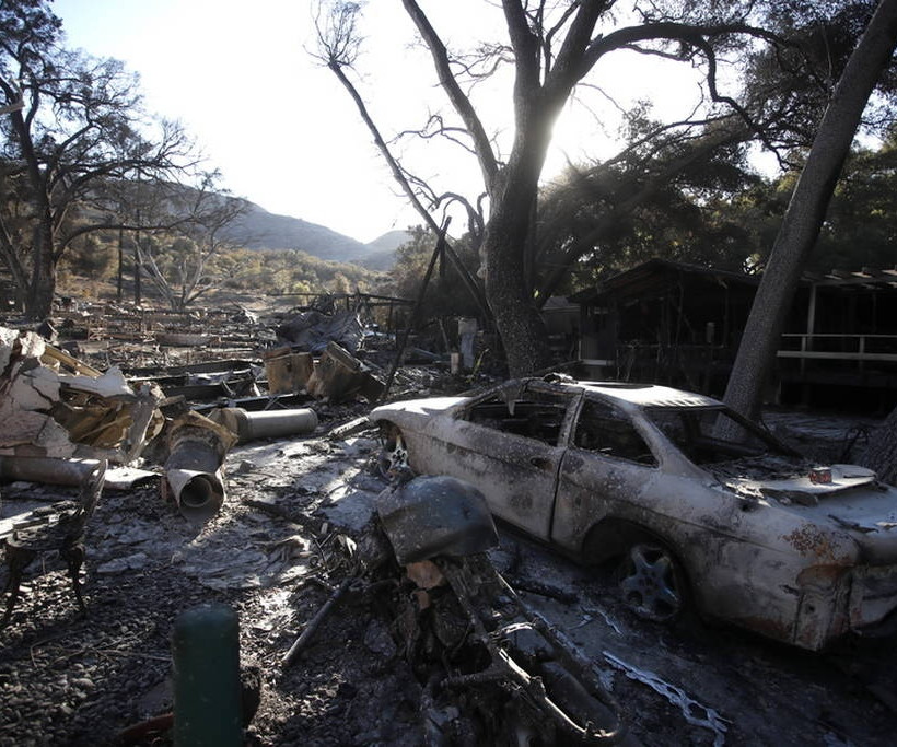 Φρίκη δίχως τέλος: Ανεξέλεγκτες οι φονικές πυρκαγιές στην Καλιφόρνια – Στους 44 οι νεκροί (Vids)