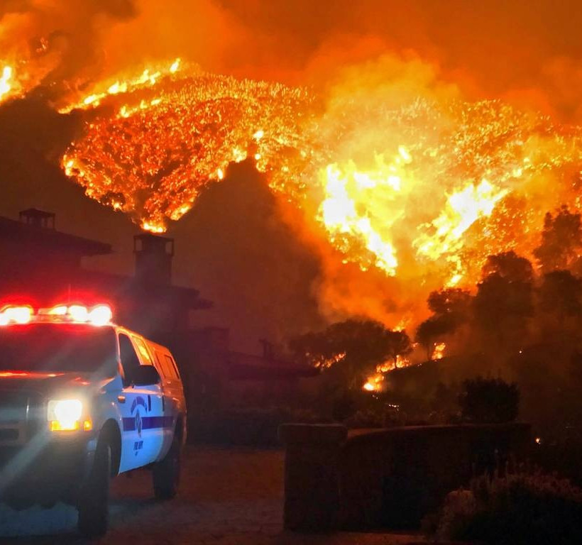 Φρίκη δίχως τέλος: Ανεξέλεγκτες οι φονικές πυρκαγιές στην Καλιφόρνια – Στους 44 οι νεκροί (Vids)