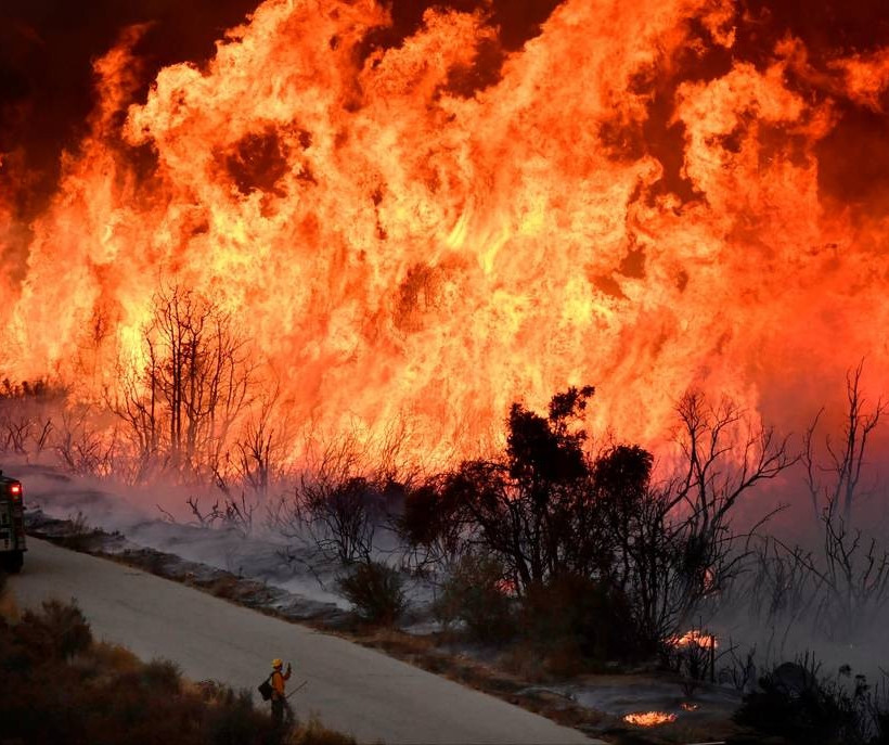 Φρίκη δίχως τέλος: Ανεξέλεγκτες οι φονικές πυρκαγιές στην Καλιφόρνια – Στους 44 οι νεκροί (Vids)