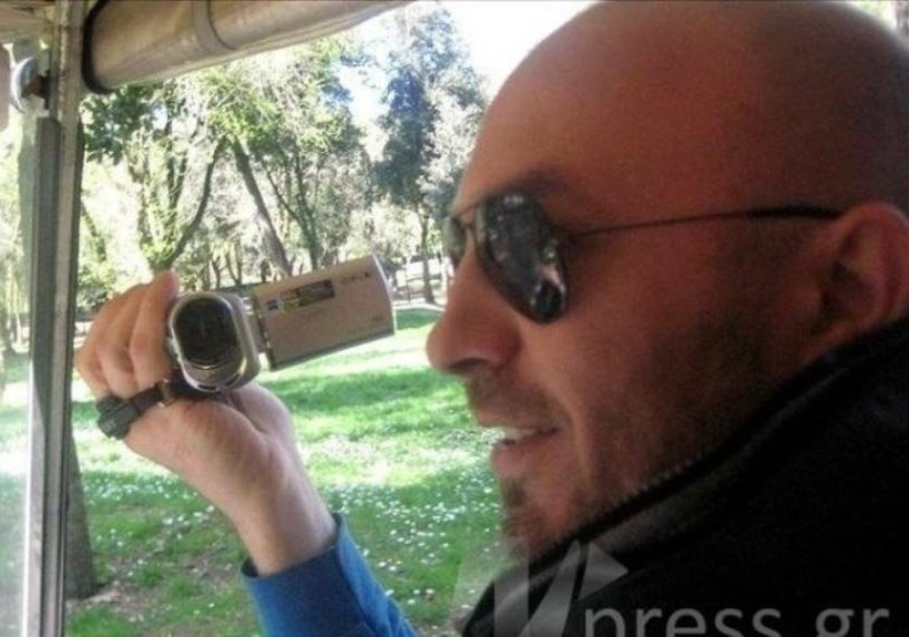 Θρήνος στην Πάτρα: Πατέρας δύο ανηλίκων ο διασώστης του ΕΚΑΒ που σκοτώθηκε μετά τη βάρδιά του (pics)