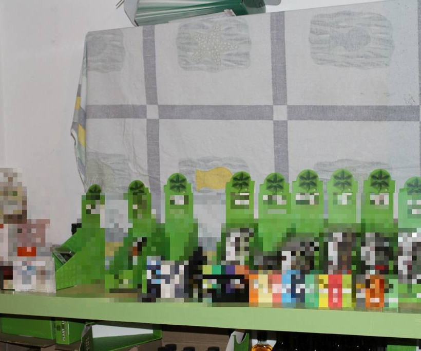 Πειραιάς: Πούλαγαν μέσω ίντερνετ σκευάσματα κάνναβης (pics)