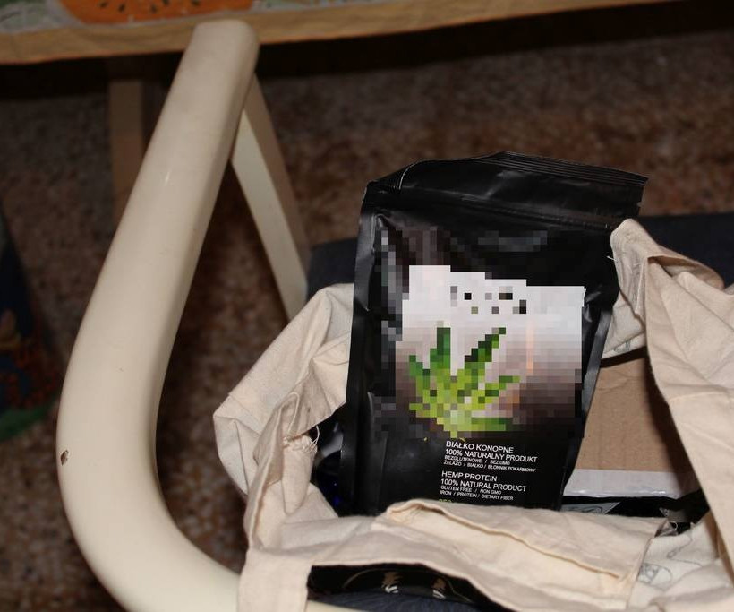 Πειραιάς: Πούλαγαν μέσω ίντερνετ σκευάσματα κάνναβης (pics)