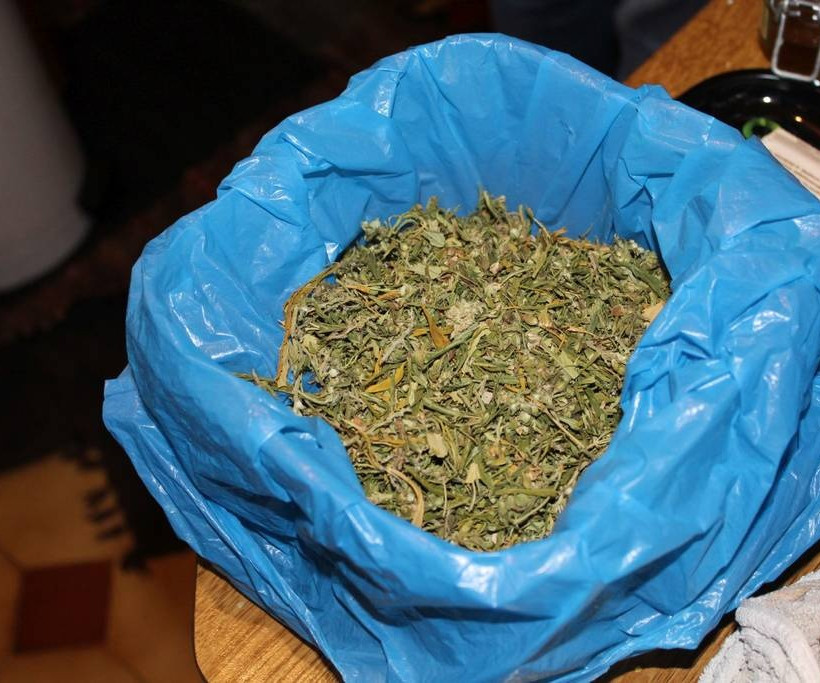 Πειραιάς: Πούλαγαν μέσω ίντερνετ σκευάσματα κάνναβης (pics)