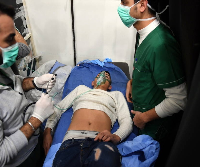 Ανθρώπινα κτήνη! Βομβάρδισαν με χημικά το Χαλέπι – Τουλάχιστον 107 άνθρωποι με συμπτώματα ασφυξίας