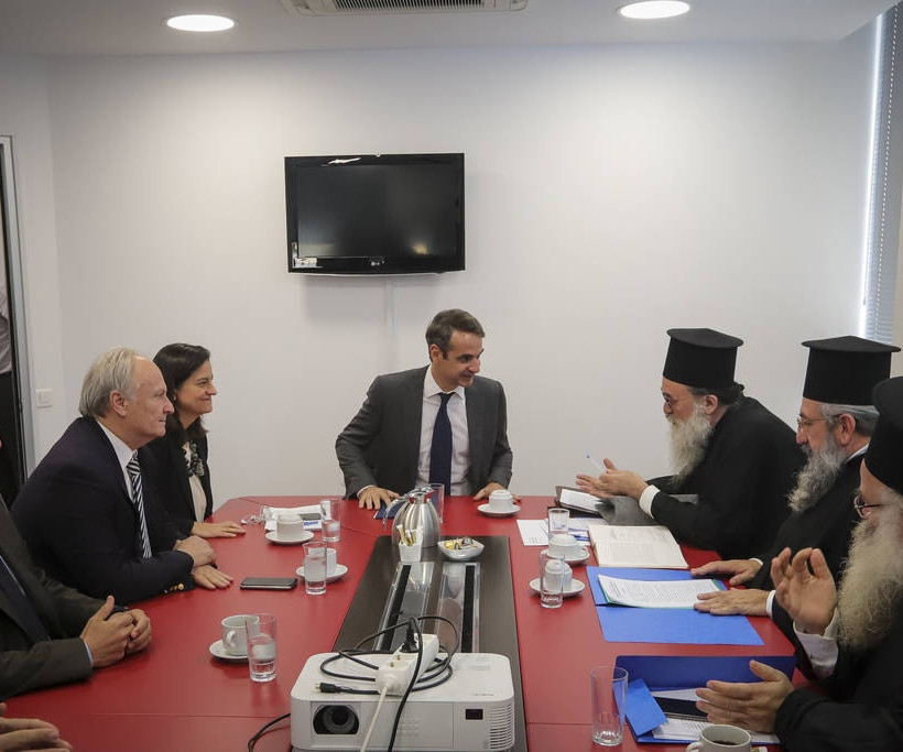 Μητσοτάκης: Δεν θα αναγνωρίσουμε τις αλλαγές στη μισθοδοσία των κληρικών (pics)