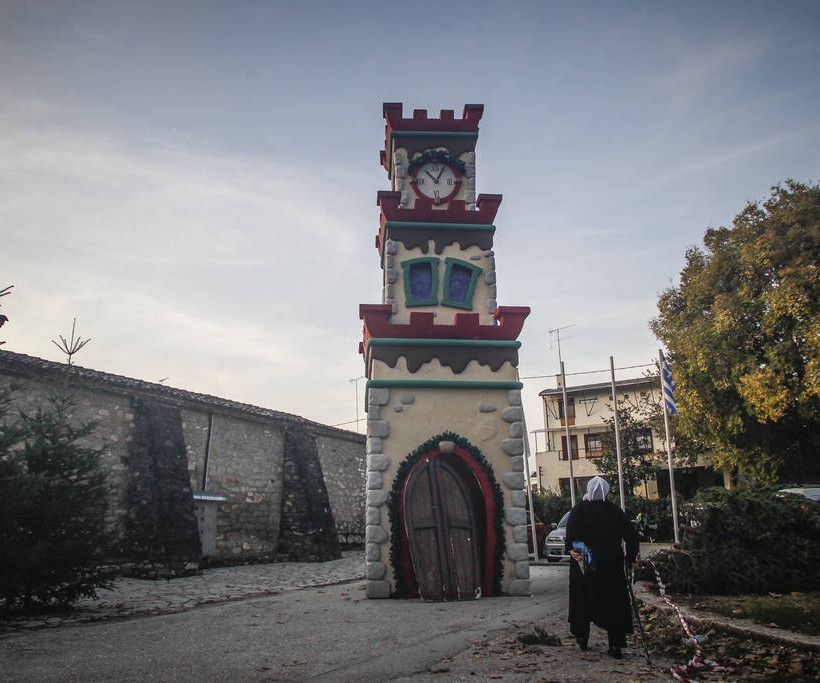 Τρίκαλα: Πυρετώδεις προετοιμασίες για το «Μύλο των ξωτικών» που μαγεύει μικρούς και μεγάλους (pics)