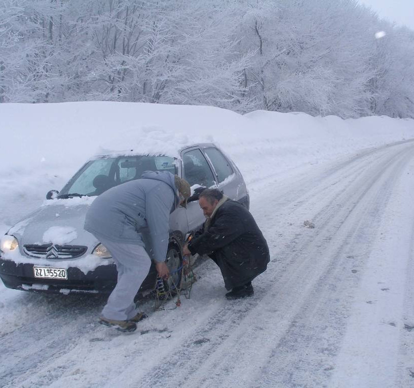 Καιρός: Πού χρειάζονται αντιολισθητικές αλυσίδες  