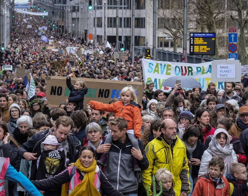 Ο «πυρετός» των «αγανακτισμένων» χτυπά την Ευρώπη: Διαδηλώσεις και στις Βρυξέλλες