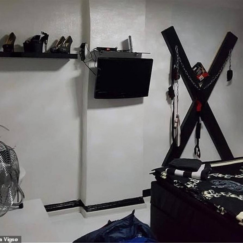 Νοίκιασε σπίτι μέσω Airbnb και αυτά που βρήκε στο δωμάτιο, θα την στοιχειώνουν για μια ζωή! (pics)