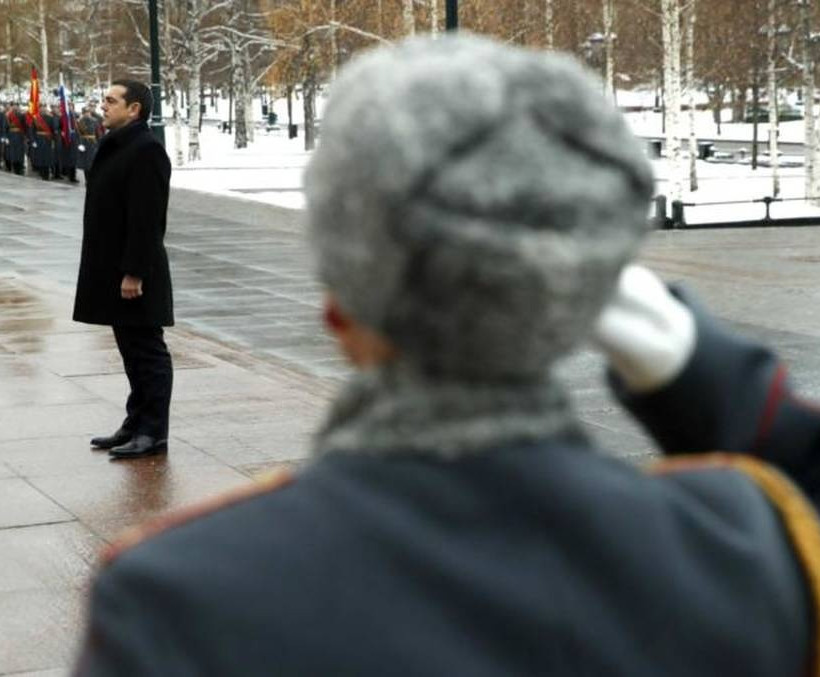 Στην παγωμένη Ρωσία ο Τσίπρας: Κατέθεσε στεφάνι στους -3 – Οι συναντήσεις με Μεντβέντεφ και Πούτιν