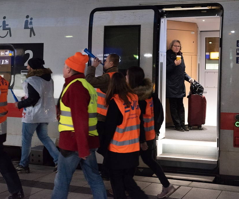 Γερμανία: Χάος από την απεργία των σιδηροδρόμων - Eκατοντάδες ακυρώσεις δρομολογίων (pics)