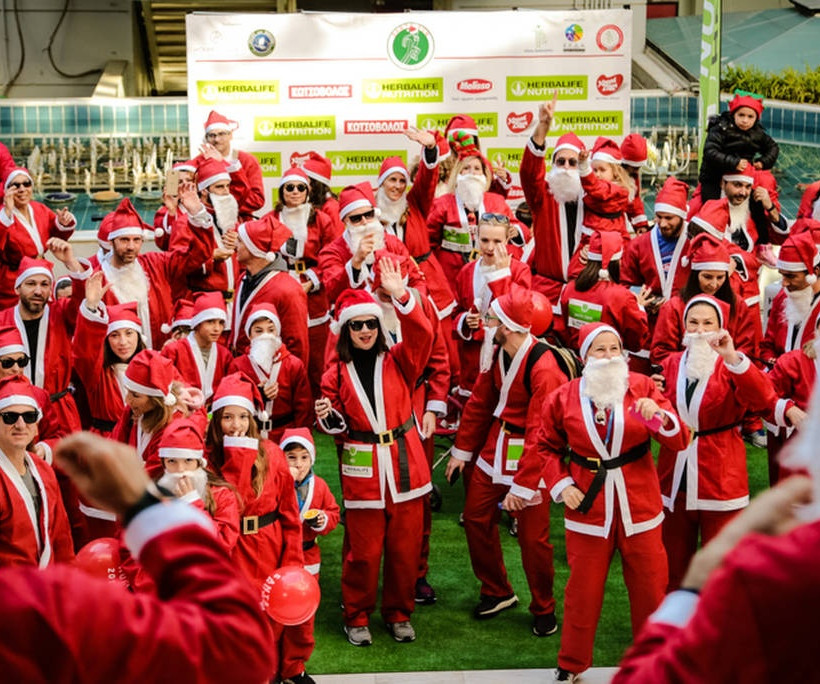 Το Μαρούσι πλημμύρισε αγιοβασίληδες για το 5ο επετειακό, Santa Run!