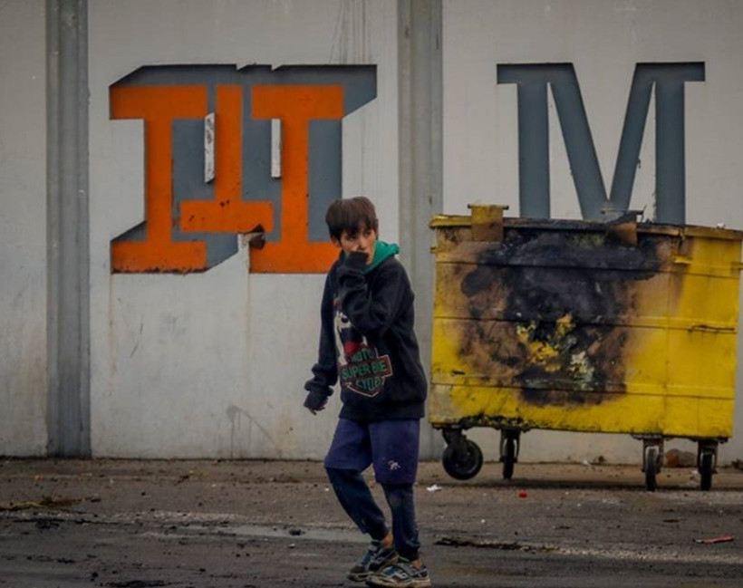 Ένταση στον Ασπρόπυργο: Επεισόδια μεταξύ Ρομά και αστυνομικών