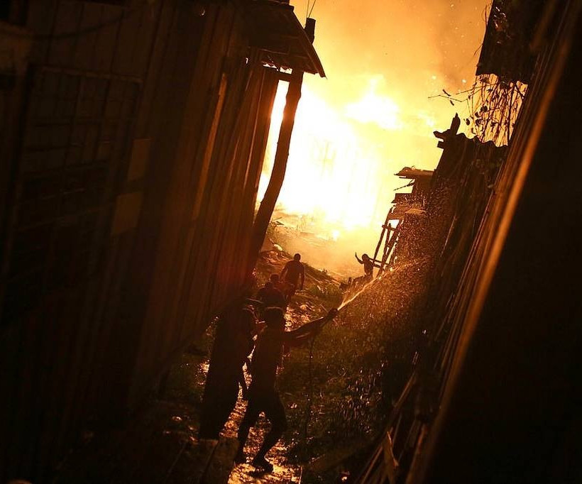 «Κόλαση» φωτιάς στη Βραζιλία: Ξέσπασε πυρκαγιά σε παραγκούπολη – Καίγονταν μέσα στον ύπνο τους